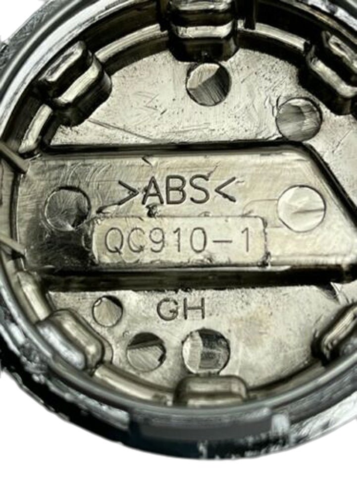Rays Gram Lights Silver Snap In Wheel Center Cap 4 Pack QC910-1 wheel center cap additional view 3
